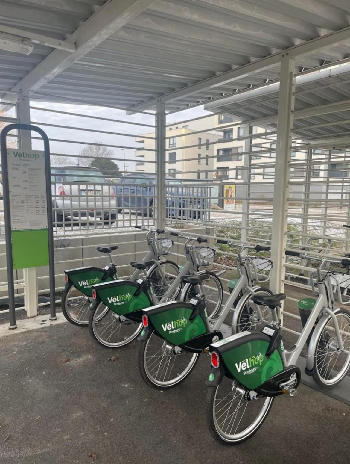 Appartement Calme Avec Balcon, A 4Km Du Centre, Parking, Wi-Fi, Netflix Gratuit Strasburg Zewnętrze zdjęcie